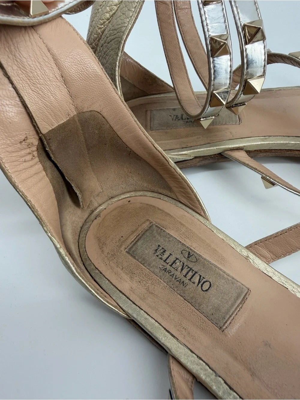 Valentino Garavani Rockstud Metallic Cage Gladiator Flat Sandals Size 37.5